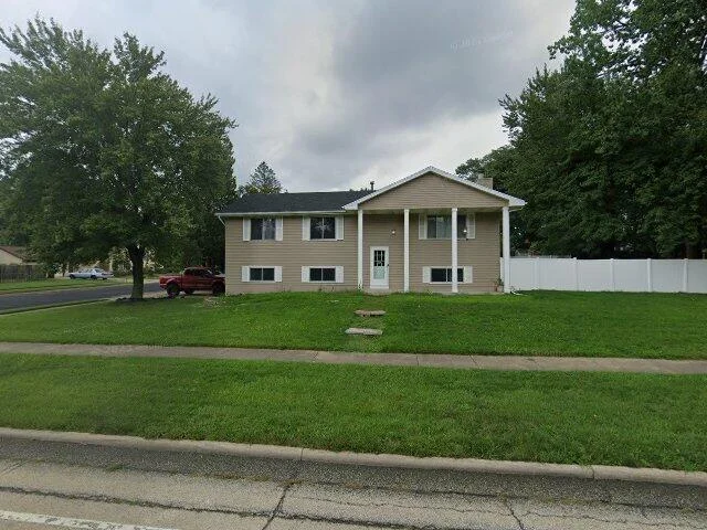 House image located at Peoria, IL 61615