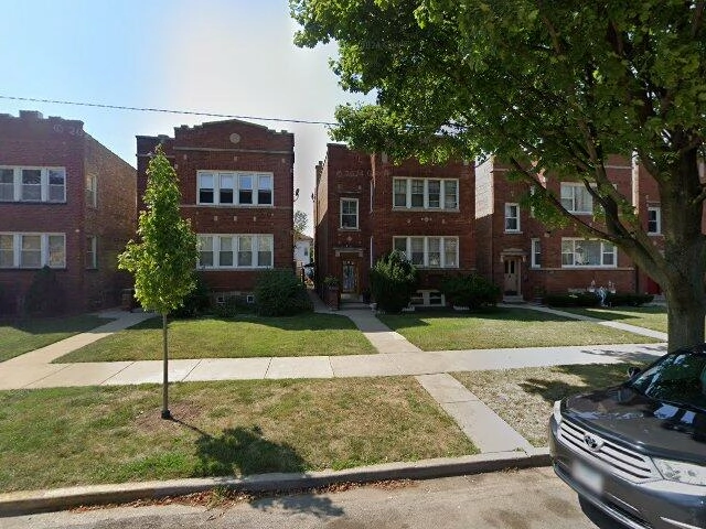 House image located at Chicago, IL 60646