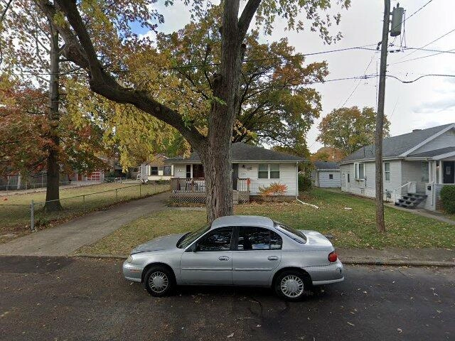 House image located at Peoria, IL 61604