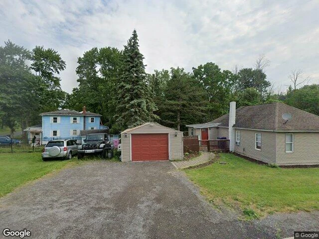 House image located at Newark, NY 14513