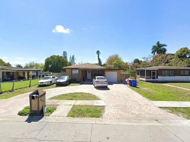 House image located at Fort Myers, FL 33916