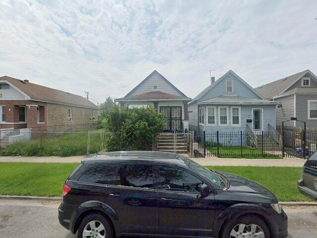 House image located at Chicago, IL 60644