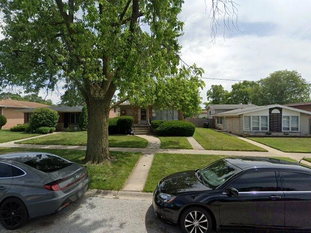 House image located at Dolton, IL 60419