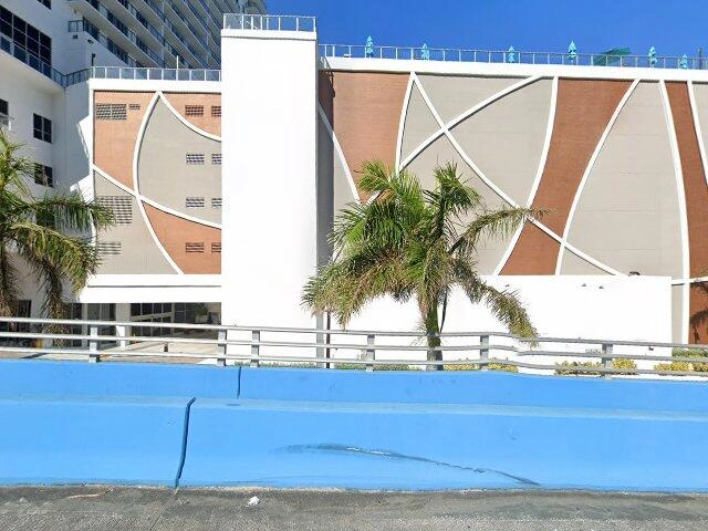 House image located at Hollywood, FL 33019