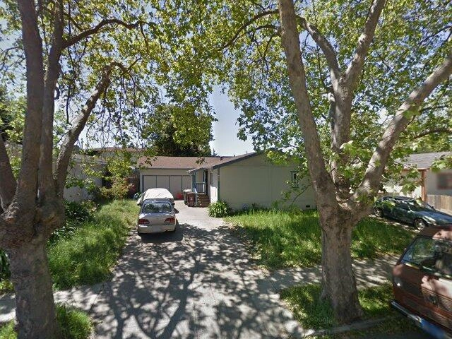 House image located at Emeryville, CA 94608