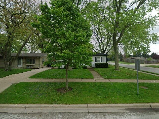 House image located at Aurora, IL 60506