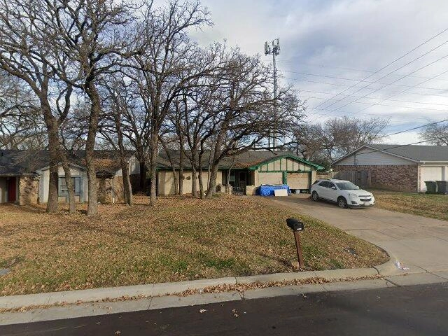 House image located at Arlington, TX 76013