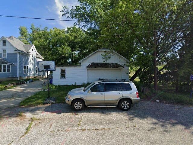 House image located at Oconomowoc, WI 53066