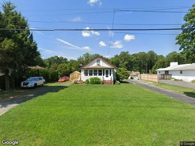 House image located at Vineland, NJ 08361