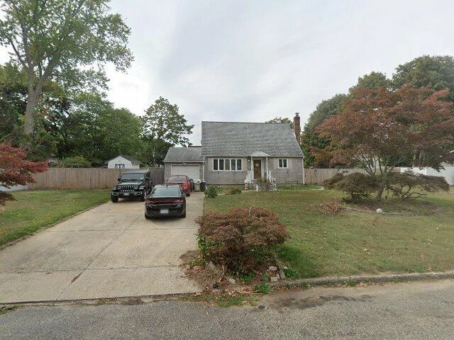House image located at Bay Shore, NY 11706