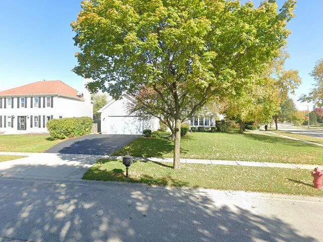 House image located at Algonquin, IL 60102