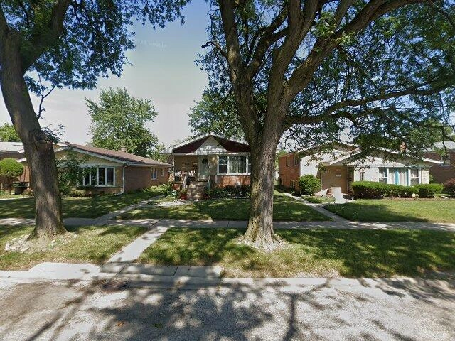 House image located at Dolton, IL 60419