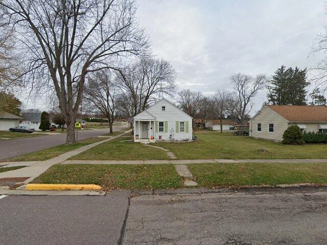 House image located at Baraboo, WI 53913