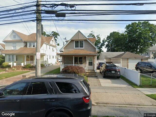 House image located at Freeport, NY 11520