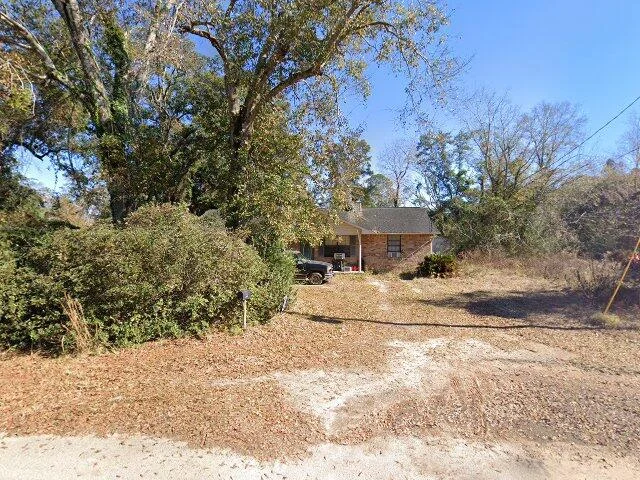 House image located at Milton, FL 32571