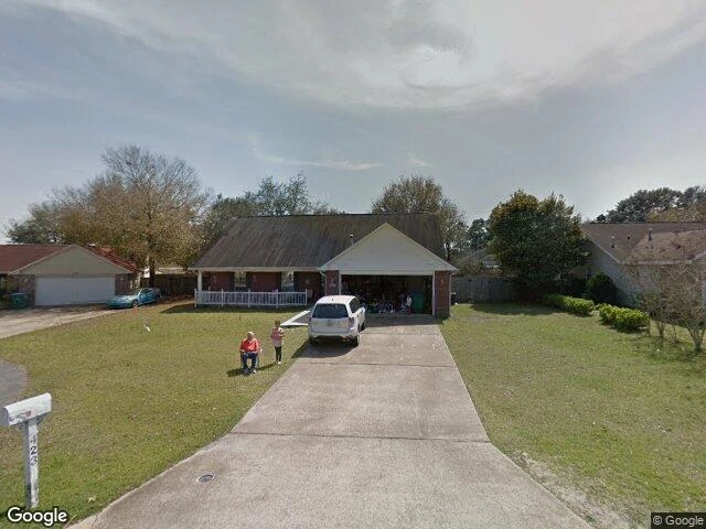 House image located at Crestview, FL 32539
