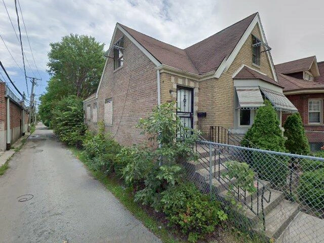 House image located at Chicago, IL 60620