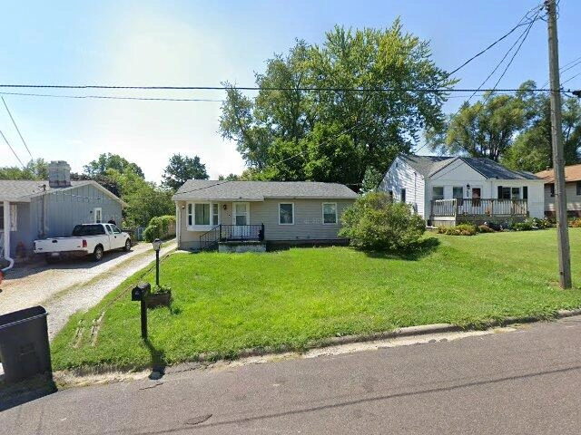 House image located at Pekin, IL 61554