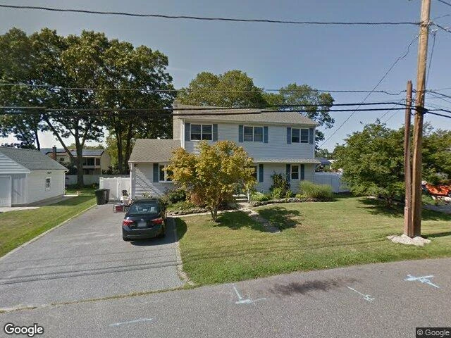 House image located at West Islip, NY 11795