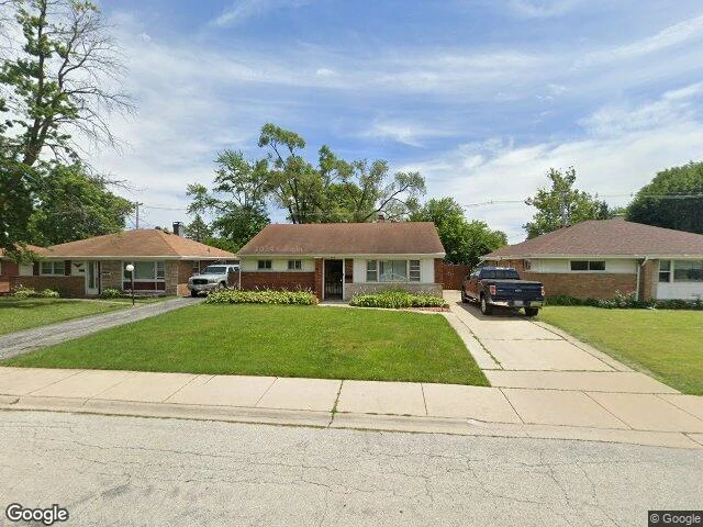 House image located at South Holland, IL 60473