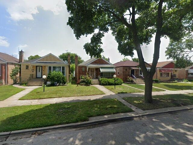 House image located at Chicago, IL 60628