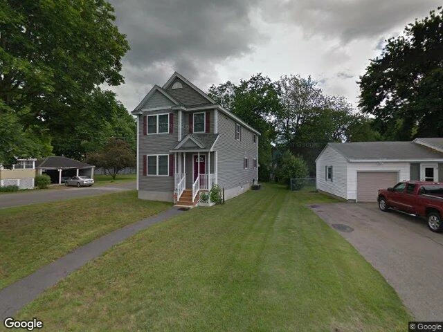 House image located at Methuen, MA 01844