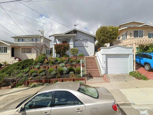 House image located at Oakland, CA 94606