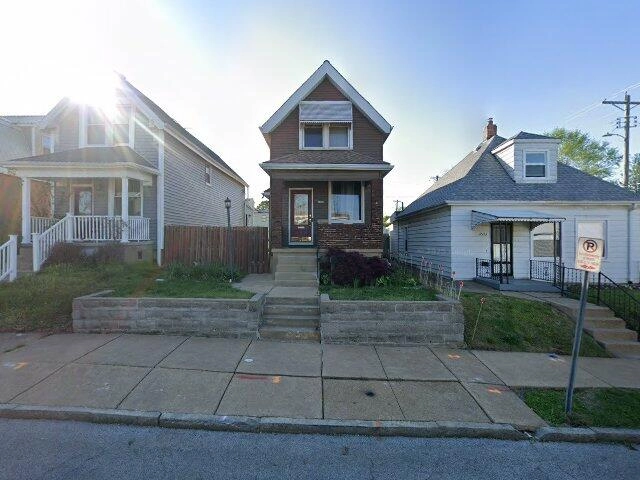 House image located at Saint Louis, MO 63116
