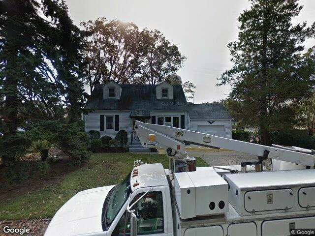 House image located at West Babylon, NY 11704