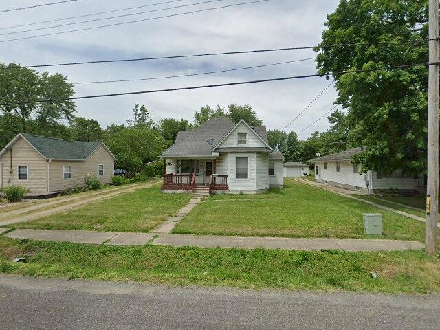House image located at Staunton, IL 62088
