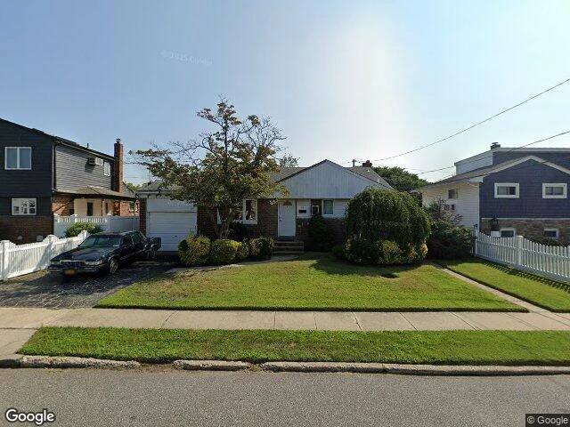 House image located at Farmingdale, NY 11735