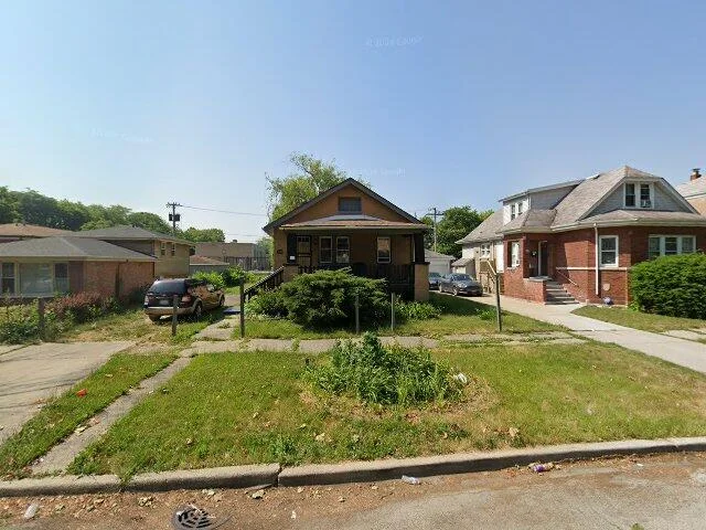 House image located at Chicago, IL 60643