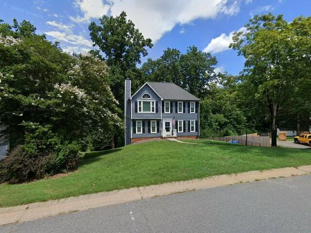 House image located at King, NC 27021