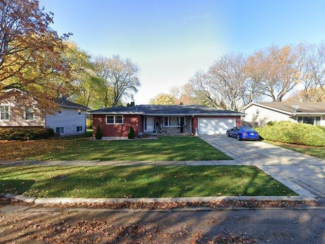 House image located at Elgin, IL 60123