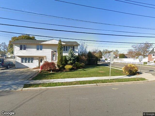 House image located at Oceanside, NY 11572
