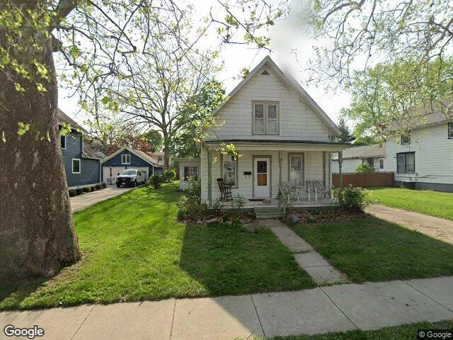 House image located at Carpentersville, IL 60110