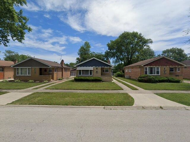 House image located at Dolton, IL 60419