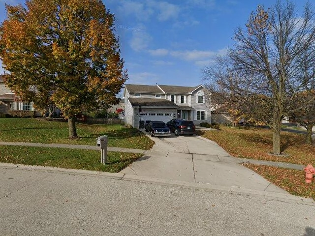 House image located at Elgin, IL 60124