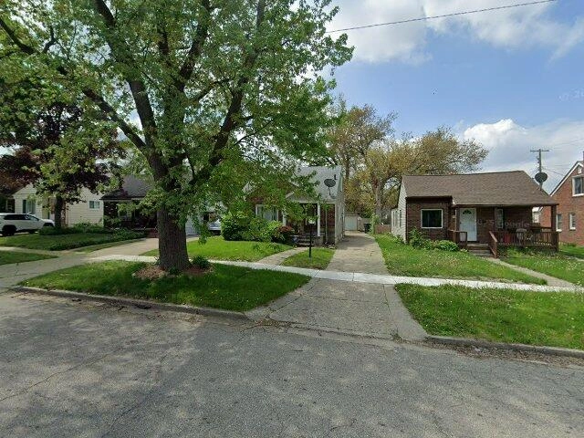 House image located at Pontiac, MI 48341