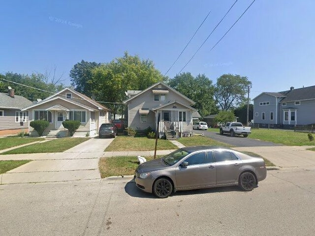 House image located at Waukegan, IL 60085