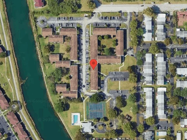 House image located at Miami, FL 33190