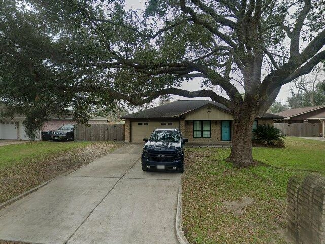 House image located at Alvin, TX 77511