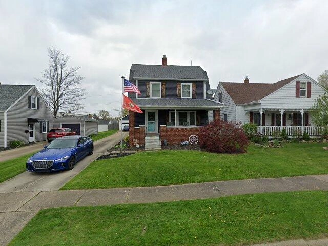 House image located at Cuyahoga Falls, OH 44223