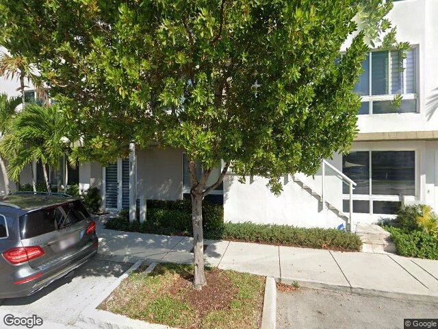 House image located at Miami, FL 33178