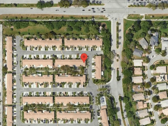 House image located at Hollywood, FL 33027