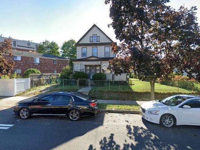 House image located at Lindenhurst, NY 11757
