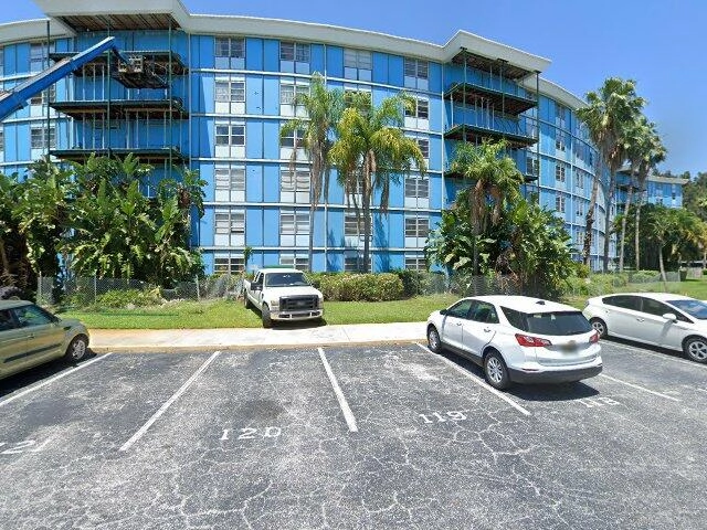 House image located at Saint Petersburg, FL 33712