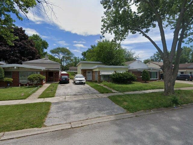House image located at Dolton, IL 60419