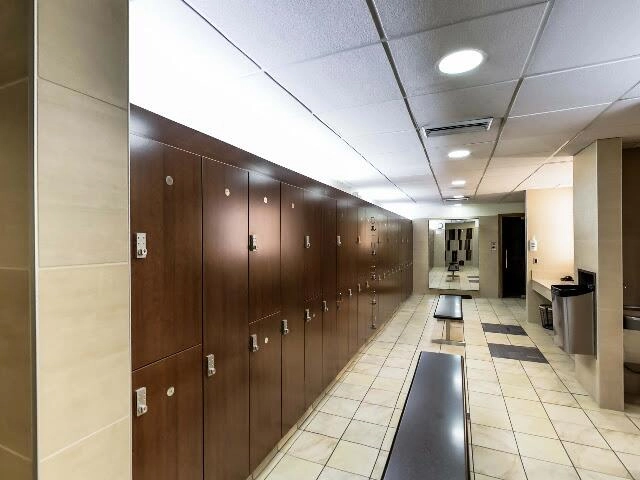 House image located at Chicago, IL 60610