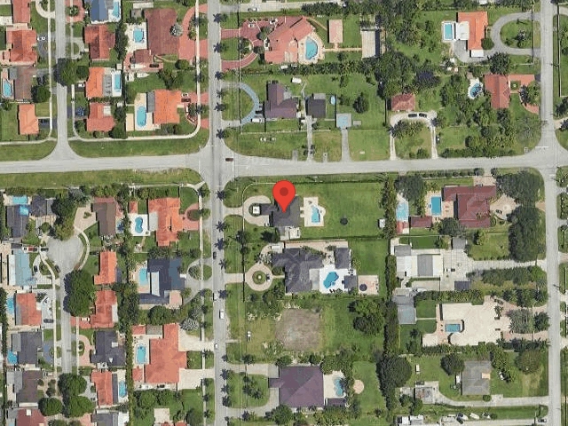 House image located at Miami, FL 33182